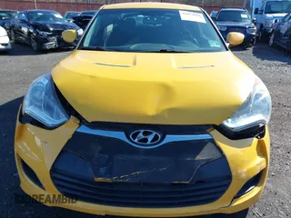 2012 Hyundai Veloster w/Black Int with VIN KMHTC6ADXCU042788, listed as a IAAI auction lot 41854662 with 90,500 mi miles. Bid and sale history available at carsss.com. Image 6.