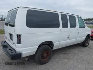 2007 Ford Econoline Passenger XL with VIN 1FBNE31L87DA19792, listed as a IAAI auction lot 41303532 with 71,444 mi miles. Bid and sale history available at carsss.com. Image 4.