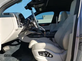 2019 Porsche Cayenne E-Hybrid with VIN WP1AE2AY0KDA50140, listed as a Copart auction lot 46810765 with 68,162 mi miles and Salvage title. Bid and sale history available at DreamBid. Image 7.