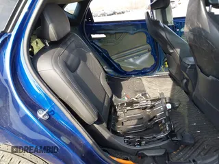 2022 Kia EV6 Wind z VIN KNDC3DLCXN5068642, wystawiony jako IAAI lot #41774075 z przebiegiem 17 632 mil mil oraz . Historia ofert i sprzedaży dostępna na DreamBid. Obrazek 8.