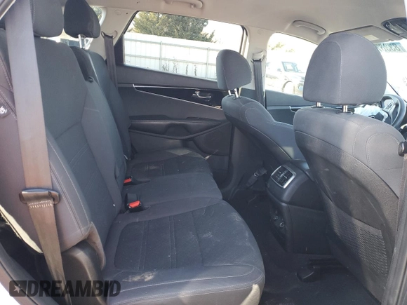 2020 Kia Sorento LX with VIN 5XYPG4A51LG616073, listed as a Copart auction lot 83367574 with Not Provided miles and Salvage Title. Bid and sale history available at DreamBid. Image 11.