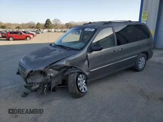 2005 Kia Sedona LX with VIN KNDUP132256734210, listed as a Copart auction lot 48902665 with 63,231 mi miles and Salvage Title. Bid and sale history available at carsss.com. Image 1.