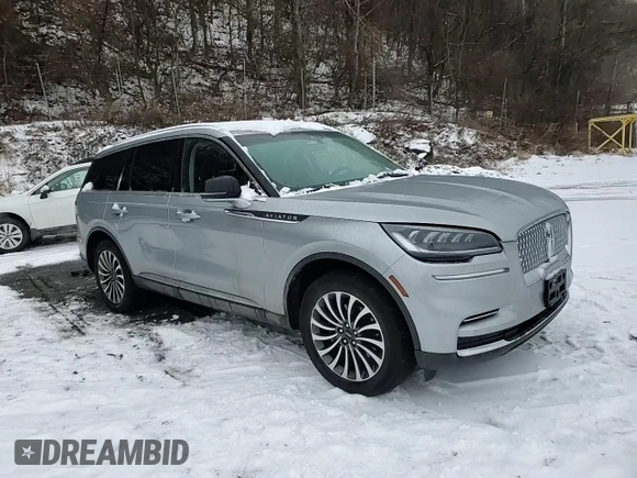 2023 Lincoln Aviator Standard z VIN 5LM5J6XC8PGL23972, wystawiony jako Copart lot #43996485 z przebiegiem 9 445 mil mil oraz Szkoda całkowita • Salvage title. Historia ofert i sprzedaży dostępna na DreamBid. Obrazek 15.