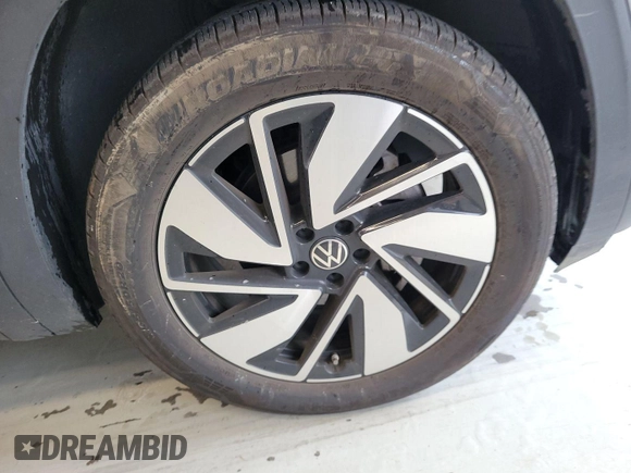 2024 Volkswagen Atlas SE with VIN 1V2HR2CA4RC557741, listed as a IAAI auction lot 42791846 with 20,380 mi miles and . Bid and sale history available at DreamBid. Image 2.