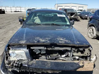 2007 Mercury Grand Marquis GS z VIN 2MEFM74V67X610637, wystawiony jako Copart lot #46665925 z przebiegiem 87 767 mil mil oraz Szkoda całkowita • Salvage title. Historia ofert i sprzedaży dostępna na DreamBid. Obrazek 5.