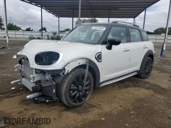 2024 MINI Countryman Cooper S with VIN WMZ53BR06R3S21724, listed as a Copart auction lot 72474044 with 3,724 mi miles and Salvage Title. Bid and sale history available at carsss.com. Image 1.