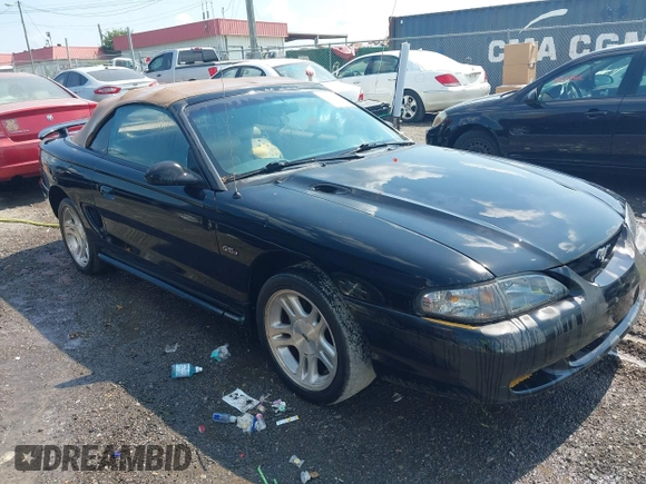1998 Ford Mustang GT z VIN 1FAFP45X3WF150280, wystawiony jako IAAI lot #42586360 z przebiegiem 101 735 mil mil oraz . Historia ofert i sprzedaży dostępna na DreamBid. Obrazek 1.