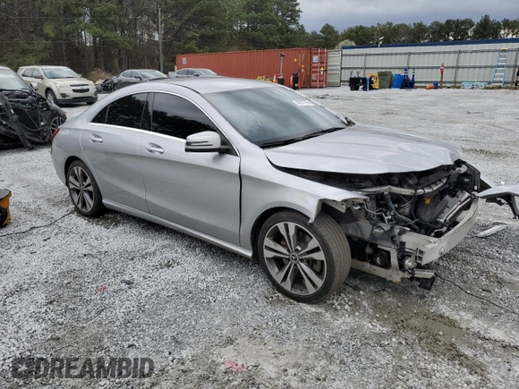 2019 Mercedes-Benz CLA 250 z VIN WDDSJ4EB6KN753731, wystawiony jako Copart lot #47677955 z przebiegiem 82 169 mil mil oraz Szkoda całkowita • Salvage title. Historia ofert i sprzedaży dostępna na DreamBid. Obrazek 4.
