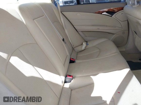 2006 Mercedes-Benz E-Class 3.5L with VIN WDBUF87JX6X181863, listed as a IAAI auction lot 41884272 with 195,315 mi miles. Bid and sale history available at carsss.com. Image 8.
