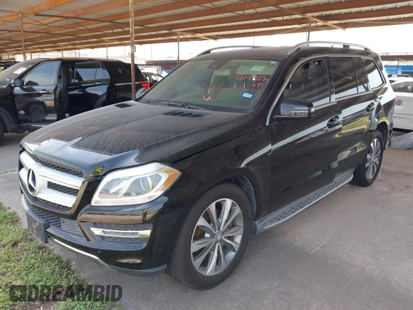 2015 Mercedes-Benz GL-Class GL 450 with VIN 4JGDF6EE2FA513286, listed as a IAAI auction lot 41931230 with 88,492 mi miles. Bid and sale history available at carsss.com. Image 2.