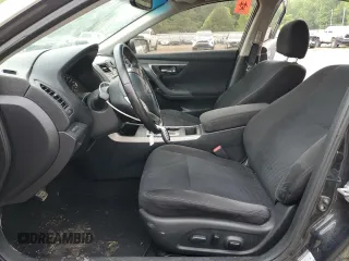 2015 Nissan Altima SV z VIN 1N4AL3AP2FC116869, wystawiony jako Copart lot #56748255 z przebiegiem 129 818 mil mil oraz Czysty tytuł • Clean title. Historia ofert i sprzedaży dostępna na DreamBid. Obrazek 7.