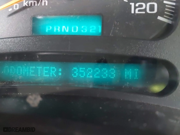 2006 Chevrolet Silverado 1500 LT2 with VIN 1GCEK19B06Z140810, listed as a IAAI auction lot 41564712 with 352,233 mi miles. Bid and sale history available at carsss.com. Image 15.