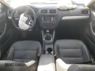 2011 Volkswagen Jetta SEL с VIN 3VWGX7AJ1BM006459, выставлен на аукционе Copart как лот 88080885 с пробегом 176 348 миль миль и Списание • Salvage title. История ставок и продаж доступна на DreamBid. Изображение 8.