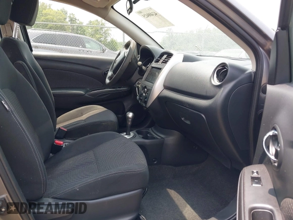 2016 Nissan Versa S с VIN 3N1CN7APXGL916946, выставлен на аукционе IAAI как лот 42400425 с пробегом 56 806 миль миль и . История ставок и продаж доступна на DreamBid. Изображение 5.