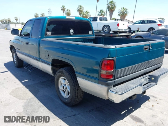 1999 Dodge 1500 z VIN 3B7HC13Y8XG207548, wystawiony jako IAAI lot #42525437 z przebiegiem 182 410 mil mil oraz . Historia ofert i sprzedaży dostępna na DreamBid. Obrazek 3.