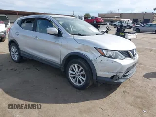 2017 Nissan Rogue S z VIN JN1BJ1CP5HW022009, wystawiony jako IAAI lot #41627266 z przebiegiem 120 966 mil mil oraz . Historia ofert i sprzedaży dostępna na DreamBid. Obrazek 1.
