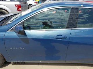 2025 Chevrolet Malibu LT with VIN 1G1ZD5ST1SF111729, listed as a IAAI auction lot 42218714 with 21,023 mi miles and . Bid and sale history available at DreamBid. Image 14.