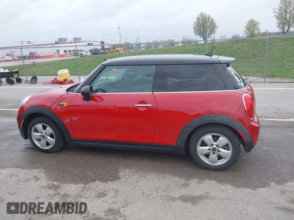 2015 MINI Hardtop with VIN WMWXM5C57F3A57729, listed as a IAAI auction lot 41924772 with 123,040 mi miles and . Bid and sale history available at DreamBid. Image 14.