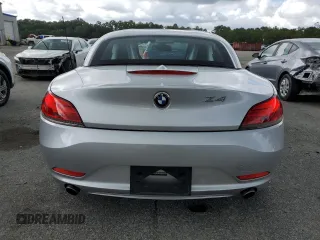 2010 BMW Z4 sDrive35i with VIN WBALM7C51AE382266, listed as a Copart auction lot 61489604 with 43,827 mi miles and Clean Title. Bid and sale history available at carsss.com. Image 6.