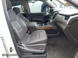 2015 GMC Yukon XL Denali with VIN 1GKS2JKJ2FR590502, listed as a IAAI auction lot 41758575 with 129,777 mi miles. Bid and sale history available at carsss.com. Image 5.