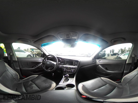 2012 Kia Optima SX z VIN 5XXGR4A68CG016223, wystawiony jako IAAI lot #42427776 z przebiegiem 136 653 mil mil oraz . Historia ofert i sprzedaży dostępna na DreamBid. Obrazek 19.
