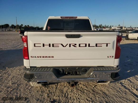2019 Chevrolet Silverado 1500 LTZ with VIN 1GCUYGEL8KZ164679, listed as a Copart auction lot 82956864 with 105,209 mi miles and Non Repairable. Bid and sale history available at carsss.com. Image 6.