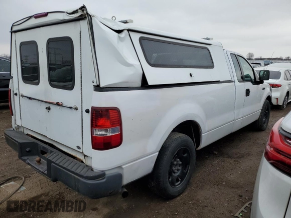 2007 Ford F-150 XL with VIN 1FTRF12207KC72413, listed as a Copart auction lot 52530545 with 181,294 mi miles and Salvage Title. Bid and sale history available at carsss.com. Image 3.