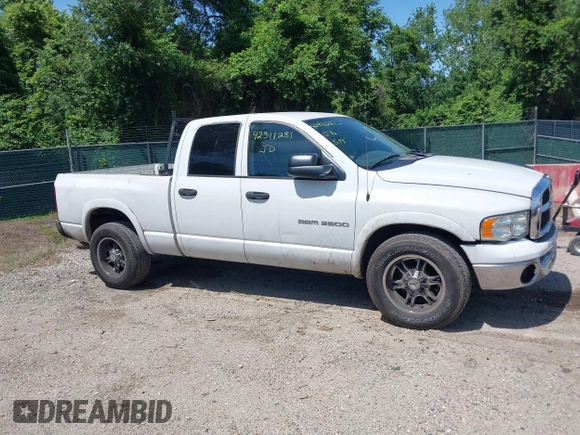 2005 Dodge 2500 ST z VIN 3D7KR28C85G790634, wystawiony jako IAAI lot #42311281 z przebiegiem 205 839 mil mil oraz . Historia ofert i sprzedaży dostępna na DreamBid. Obrazek 13.