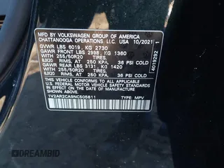2022 Volkswagen Atlas SEL R-Line z VIN 1V2AR2CA9NC505811, wystawiony jako IAAI lot #41458521 z przebiegiem 32 621 mil mil oraz . Historia ofert i sprzedaży dostępna na DreamBid. Obrazek 9.
