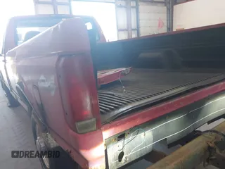 1997 Ford F-250 with VIN 3FTHF26HXVMA21372, listed as a IAAI auction lot 42800766 with Not provided miles and . Bid and sale history available at DreamBid. Image 6.