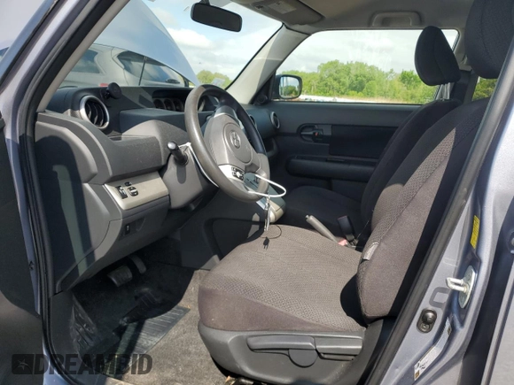 2010 Scion xB z VIN JTLZE4FE3A1103500, wystawiony jako Copart lot #58810495 z przebiegiem 182 112 mil mil oraz Szkoda całkowita • Salvage title. Historia ofert i sprzedaży dostępna na DreamBid. Obrazek 7.