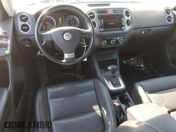 2010 Volkswagen Tiguan with VIN WVGAV9AX3AW530706, listed as a Copart auction lot 44738295 with 133,412 mi miles and Clean Title. Bid and sale history available at DreamBid. Image 8.