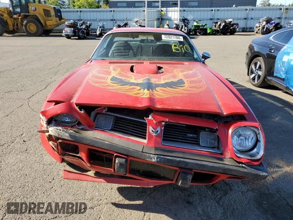 1975 Pontiac Firebird z VIN 2U87S5N582923, wystawiony jako Copart lot #72821784 z przebiegiem 37 718 mil mil oraz Czysty tytuł • Clean title. Historia ofert i sprzedaży dostępna na DreamBid. Obrazek 5.