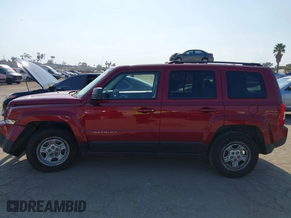 2016 Jeep Patriot Sport with VIN 1C4NJPBA4GD670087, listed as a IAAI auction lot 42141021 with 107,888 mi miles. Bid and sale history available at carsss.com. Image 14.