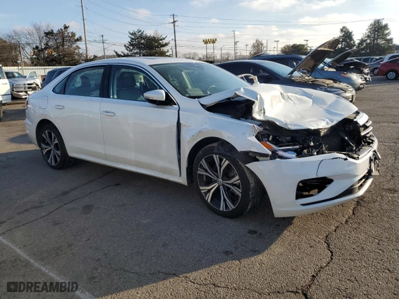 2021 Volkswagen Passat 2.0T SE with VIN 1VWSA7A33MC009848, listed as a Copart auction lot 82961934 with 89,898 mi miles and Salvage Title. Bid and sale history available at carsss.com. Image 4.