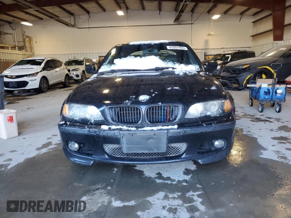 2005 BMW 3 Series 330i with VIN WBAEV53465KM08613, listed as a Copart auction lot 43391405 with 184,301 mi miles and Salvage Title. Bid and sale history available at carsss.com. Image 5.
