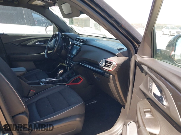 2021 Chevrolet TrailBlazer RS with VIN KL79MTSL3MB020223, listed as a IAAI auction lot 41790706 with 64,859 mi miles. Bid and sale history available at carsss.com. Image 5.