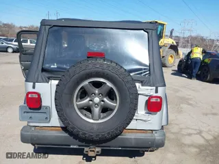 2004 Jeep Wrangler X with VIN 1J4FA39S94P727125, listed as a IAAI auction lot 41731746 with 110,194 mi miles. Bid and sale history available at carsss.com. Image 17.