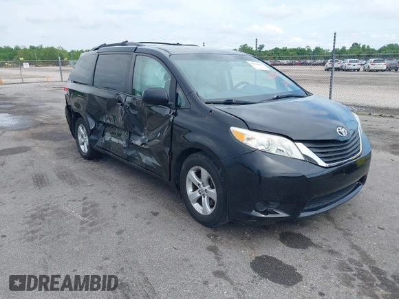 2014 Toyota Sienna LE AAS z VIN 5TDKK3DC1ES506563, wystawiony jako IAAI lot #42108481 z przebiegiem 173 831 mil mil oraz . Historia ofert i sprzedaży dostępna na DreamBid. Obrazek 1.