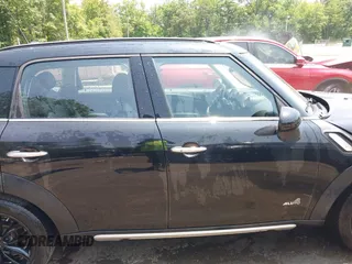 2015 MINI Countryman S z VIN WMWZC5C56FWP45115, wystawiony jako IAAI lot #42426394 z przebiegiem 52 937 mil mil oraz . Historia ofert i sprzedaży dostępna na DreamBid. Obrazek 14.