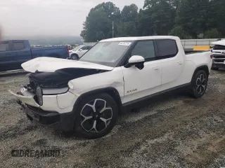 2022 Rivian R1T Adventure Package with VIN 7FCTGAAA8NN016263, listed as a Copart auction lot 64787774 with 185 mi miles and Salvage Title. Bid and sale history available at carsss.com. Image 1.