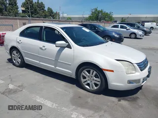 2009 Ford Fusion SEL with VIN 3FAHP08169R201450, listed as a IAAI auction lot 42200704 with 202,576 mi miles and . Bid and sale history available at carsss.com. Image 1.