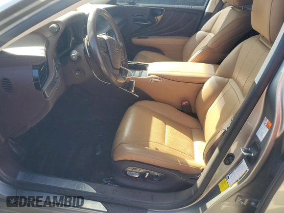 2020 Lexus LS 500 z VIN JTHD51FF3L5012783, wystawiony jako Copart lot #75930554 z przebiegiem 32 367 mil mil oraz Nie do naprawy • Non repairable. Historia ofert i sprzedaży dostępna na DreamBid. Obrazek 7.