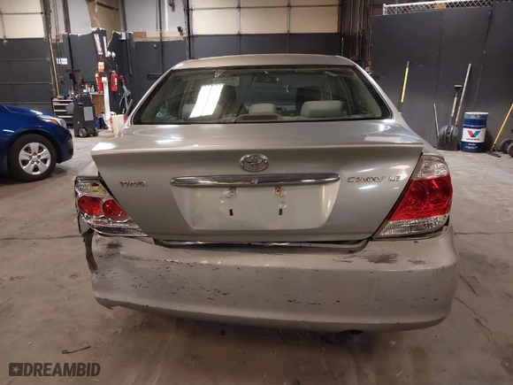 2006 Toyota Camry STD with VIN 4T1BE32K66U677710, listed as a IAAI auction lot 41824974 with 170,083 mi miles. Bid and sale history available at carsss.com. Image 16.