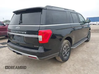 2022 Ford Expedition Max XLT z VIN 1FMJK1HTXNEA66466, wystawiony jako IAAI lot #41933676 z przebiegiem 78 556 mil mil oraz . Historia ofert i sprzedaży dostępna na DreamBid. Obrazek 4.