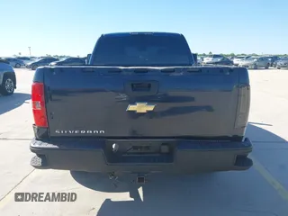 2007 Chevrolet Silverado 1500 Work Truck with VIN 1GCEK19C87E501718, listed as a IAAI auction lot 41971348 with 349,954 mi miles. Bid and sale history available at carsss.com. Image 17.