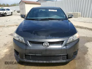 2012 Scion tC z VIN JTKJF5C76C3034769, wystawiony jako Copart lot #52517495 z przebiegiem 205 501 mil mil oraz Nie do naprawy. Historia ofert i sprzedaży dostępna na DreamBid. Obrazek 5.