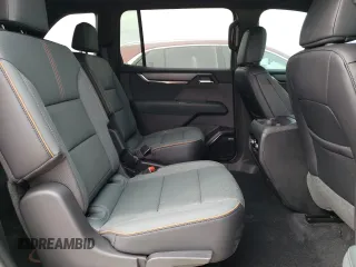 2024 GMC Acadia AWD AT4 z VIN 1GKENPKS1RJ163766, wystawiony jako Copart lot #82437144 z przebiegiem 4320 mil mil oraz Tytuł czysty. Historia ofert i sprzedaży dostępna na DreamBid. Obrazek 11.