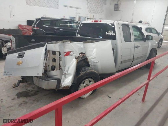 2012 Chevrolet Silverado 1500 LT with VIN 1GCRKSE79CZ242529, listed as a IAAI auction lot 41630182 with 161,617 mi miles. Bid and sale history available at carsss.com. Image 4.