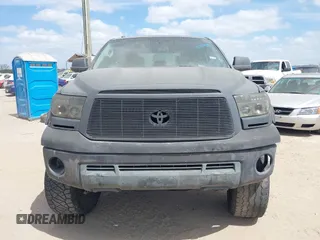 2013 Toyota Tundra 4WD Truck with VIN 5TFDW5F14DX279527, listed as a IAAI auction lot 41594899 with 212,973 mi miles. Bid and sale history available at carsss.com. Image 12.